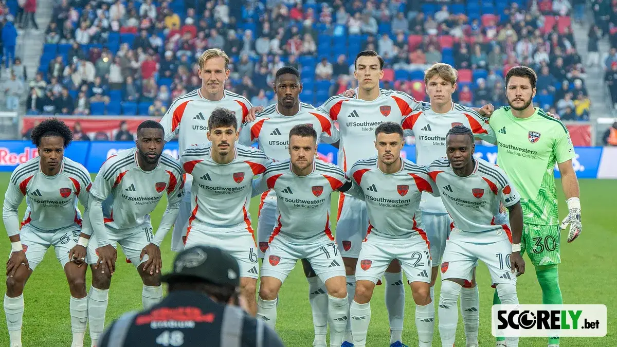 FC Dallas starting lineup posing together on the pitch before a match (file photo)