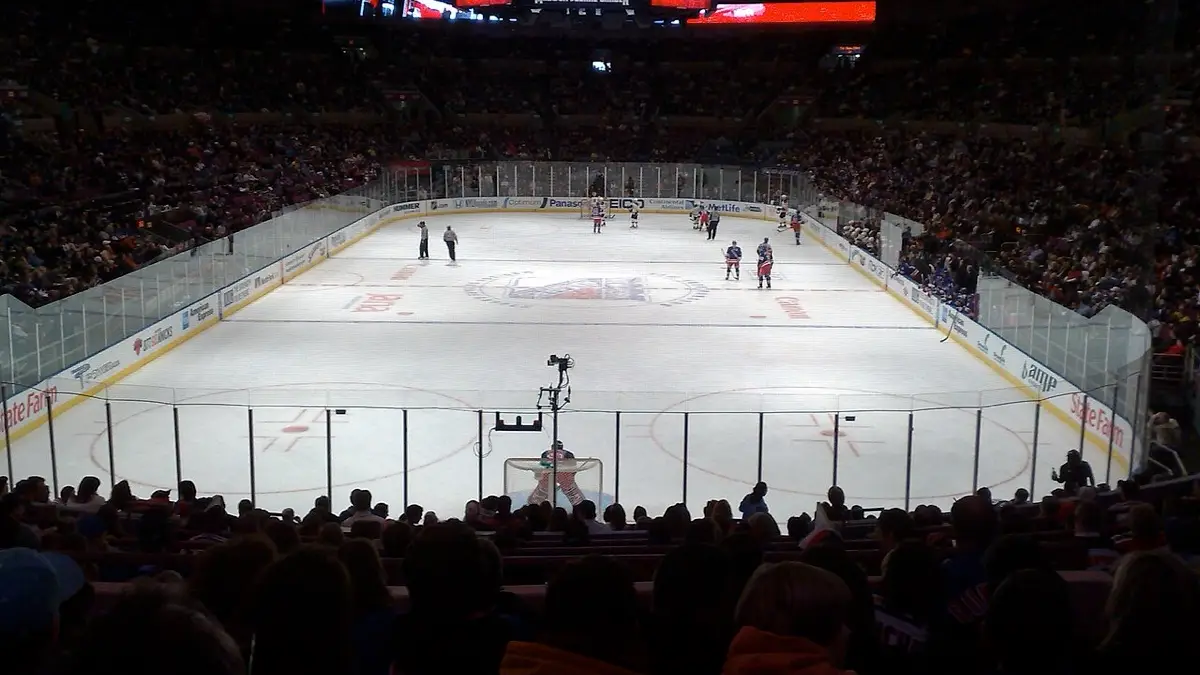 Lafrenière hat trick leads Rangers past Islanders 5-2 for fourth straight win