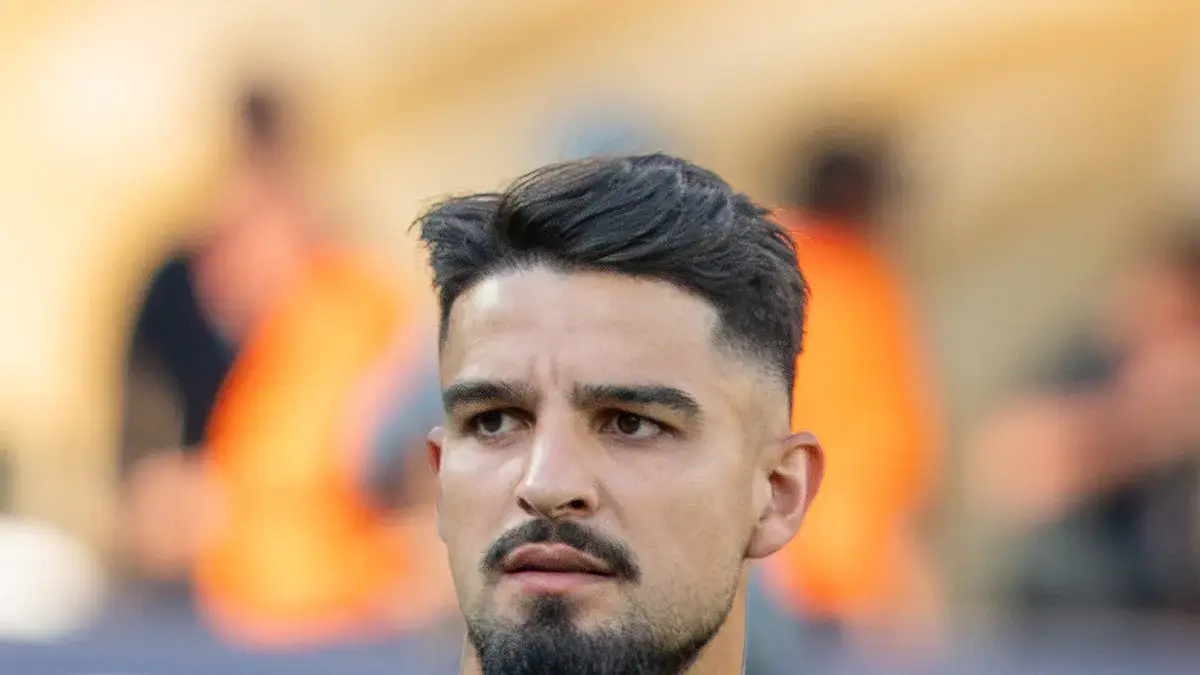 Flaco López em campo pela Argentina