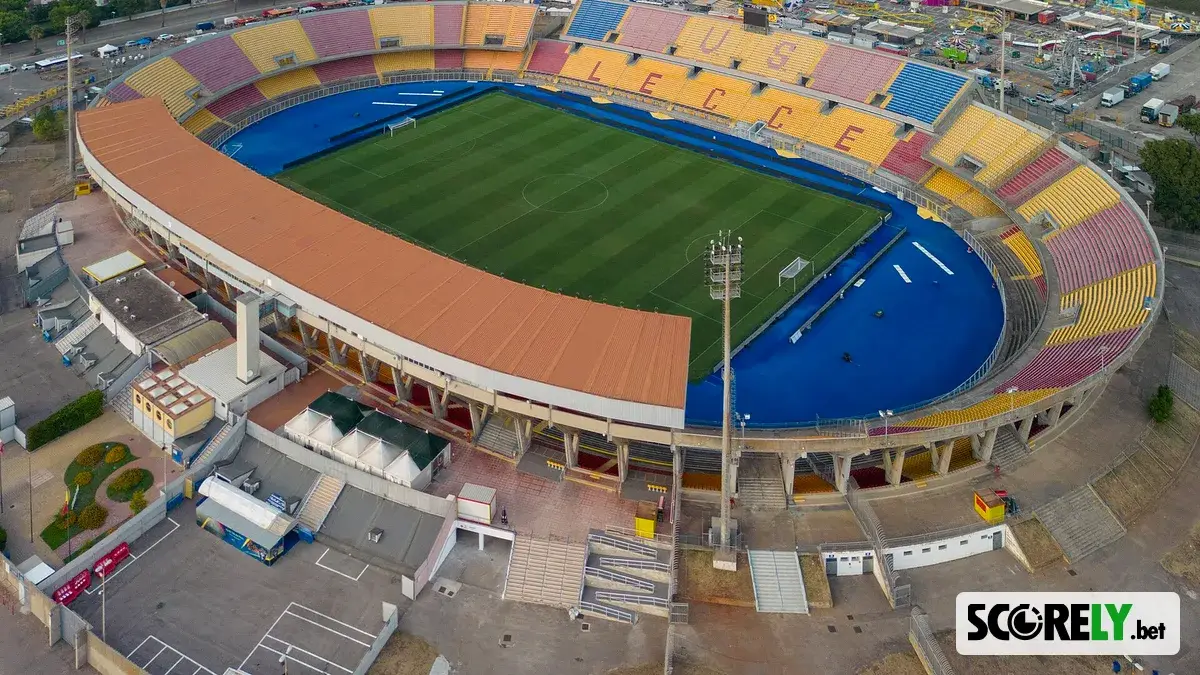 Vista aérea del estadio Via del Mare, sede del Lecce (foto de archivo)