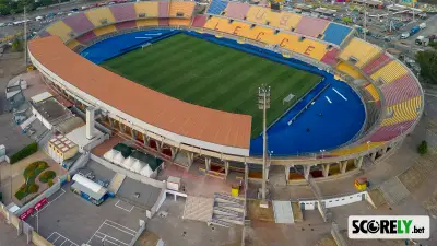 Vista aérea del estadio Via del Mare, sede del Lecce (foto de archivo)