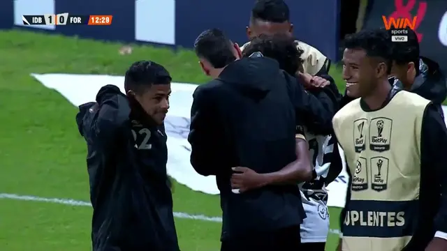 ¡SE ABRE EL MARCADOR PARA INTER DE BOGOTÁ ANTE FORTALEZA POR MEDIO DE RONALDO JULIO! #LALIGAxWIN ⚪⚫⚽