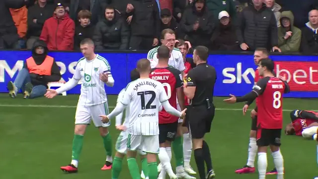 Luton Town v Leicester City Highlights