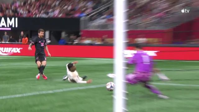Messi Takes It ALL THE WAY From Midfield To Score A Sensational Goal!
