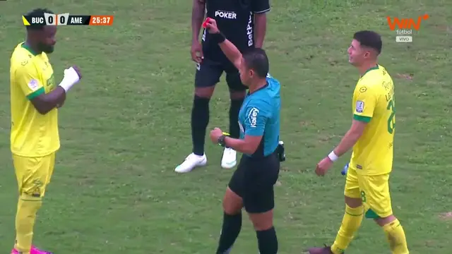 🟥 ¡EXPULSADO CARLOS ROMAÑA EN BUCARAMANGA ANTE AMÉRICA TRAS EL LLAMADO DEL VAR! #LALIGAxWIN 🔰⚽👹